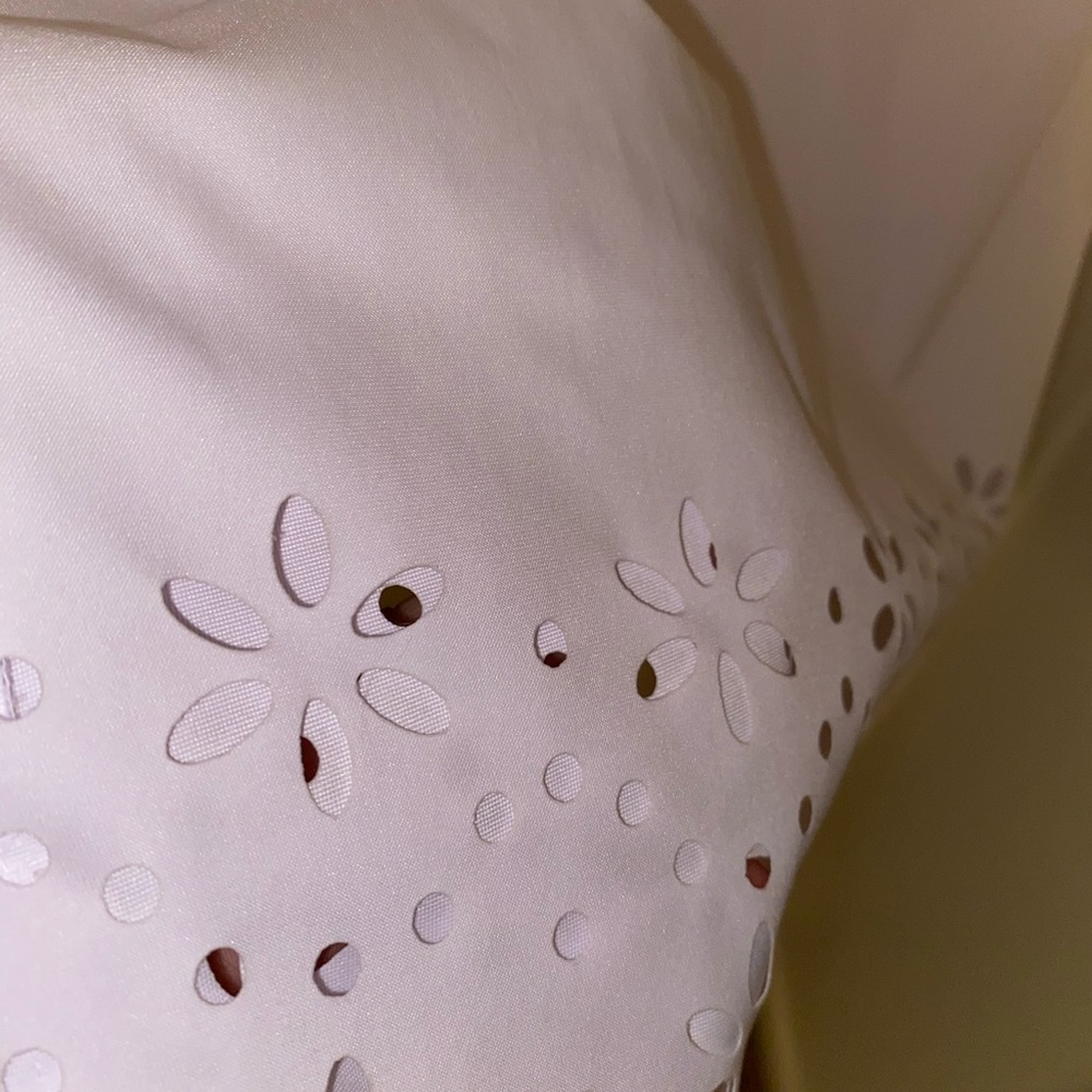 Beautiful white dress, for the spring and summer